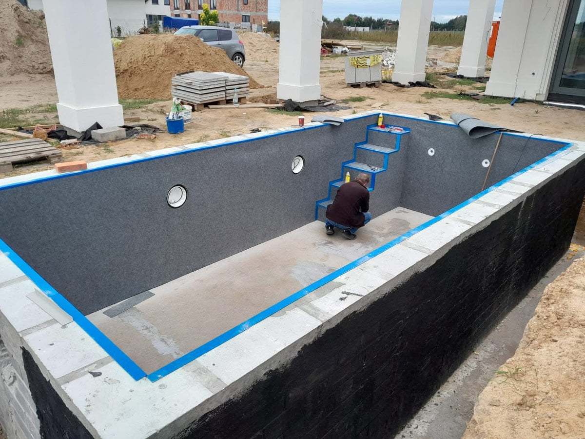 NextStepPools – proces foliowania niecki basenowej folią strukturalną